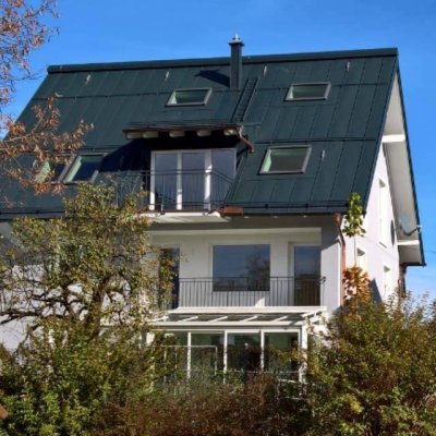 Sehr sonnige, helle Wohnung mit Balkon mit Blick auf Untersberg