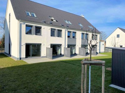 KOMFORTABEL WOHNEN IM EIGENEN HAUS - MIT 4 ZIMMERN, EINBAUKÜCHE UND KLEINEM GARTEN