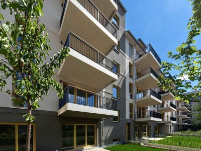 Erstbezug : Exklusiver Neubau im Zentrum mit Balkon, Fußbodenheizung und Parkett!