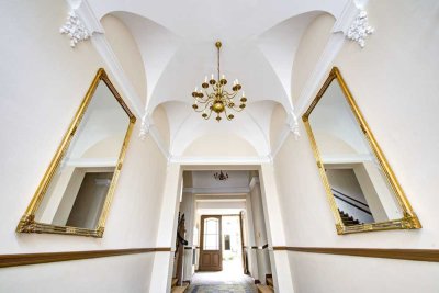 Traumhafte Kapitalanlage: Geräumige 4-Zimmer-Wohnung nahe Schloßstraße