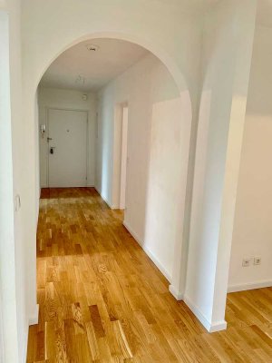 Helle 4-Zimmer-Wohnung in Langwasser