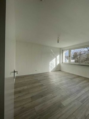 Entzückende, frisch renovierte 3 Zimmer Wohnung in Solingen