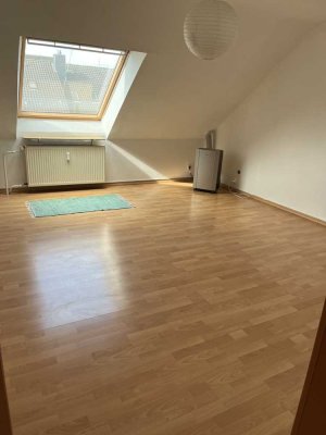 Freundliche und gepflegte 3-Zimmer-Dachgeschosswohnung in Seelze