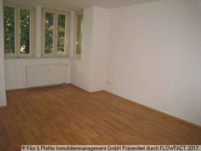 Gemütliche 1-Raumwohnung mit Balkon in Stadtfeld Ost!