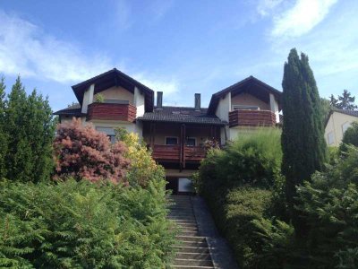 Schöne 3 ZKB im Dachgeschoss mit Balkon in DON OT Zirgesheim