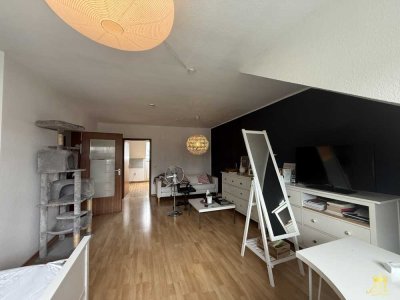 Großzügige und gepflegte 1-Zimmer-Wohnung !