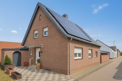 Gemütliches Einfamilienhaus mit Einliegerwohnung in Zentraler Lage