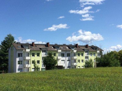 Sonnige zentrale Single Wohnung mit Balkon