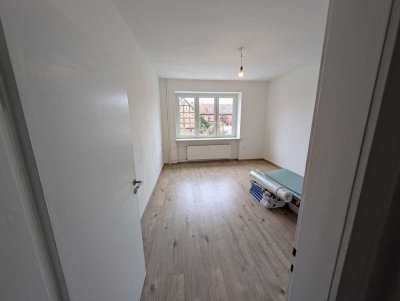 helle 2-Raum-Whg., frisch saniert