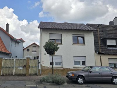 Zweifamilienhaus – preiswerte Chance für Handwerker