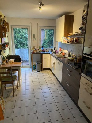 Obergeschosswohnung mit schönem Balkon Stadtnah