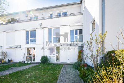 MÜNCHNER IG: Exklusive Maisonette mit Haus in Haus Charakter in begehrter, ruhiger Lage