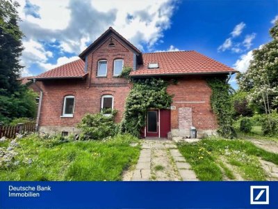 --- großes Einfamilienhaus mit sehr viel Potenzial ---