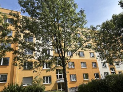 Provisionsfrei! Hochwertig kernsanierte 4-Zimmer ETW mit neuer EBK, für Familien oder Kapitalanleger