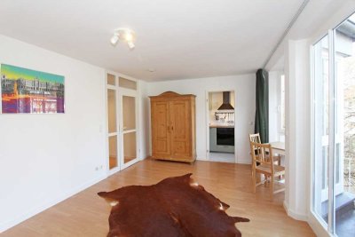 Neu möbliertes 1-Zi-Apartment mit Balkon in ruhiger, zentraler Lage