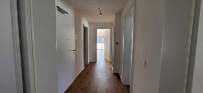 Neubau-Erstbezug chice 3-Zimmerwohnung mit Balkon