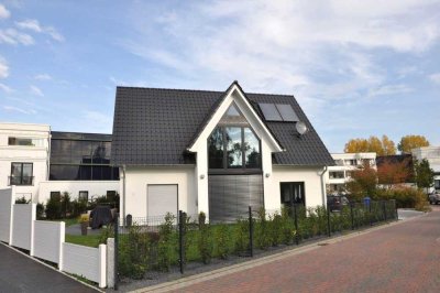 Tradition trifft Moderne – Neubau mit Friesengiebel in idyllischem Schweiburg