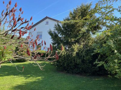 Schönes EFH mit Gartenanteil in ruhiger Wohnlage