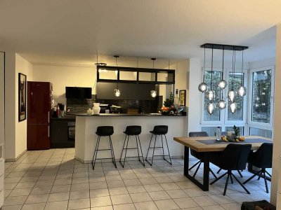 Wiehbachtal!!Helle 2-Zimmer-Wohnung mit Südterrasse, EBK  in absoluter Ruhiglage von Lützenkirchen