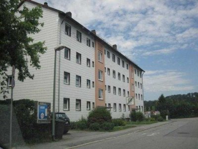 Gemütliche 2- Zimmer Wohnung mit Balkon in zentraler Lage!