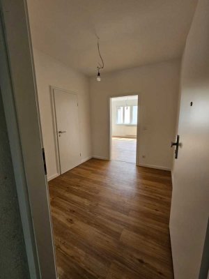 Renovierte schöne Zwei-Zimmerwohnung