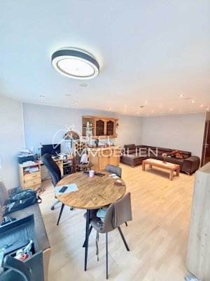 Charmante 3 Zimmer Wohnung mit Balkon, Garage und Stellplatz