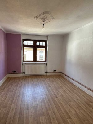 Schöne 4-Zimmer-Altbauwohnung in Frankfurt-Heddernheim