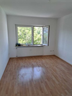 Attraktive, helle 3-Zimmer-Wohnung in zentraler Lage