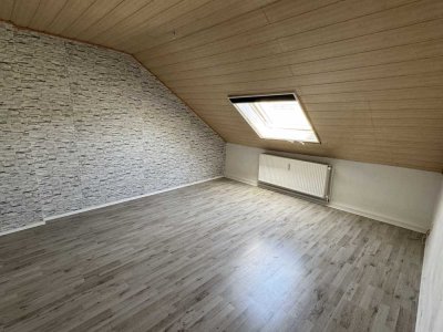 4 Zimmer im Dachgeschoss zu vermieten
