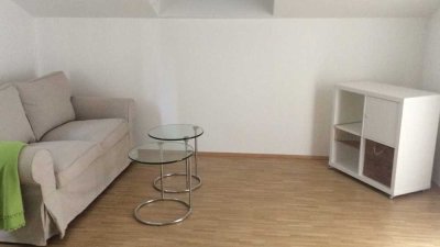 ab 1. Oktober Nur an 1 Person - Wochenendfahrer komplett möblierte Wohnung zu vermieten