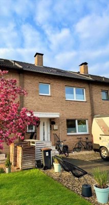 Reihenmittelhaus in ruhiger Sackgassenlage mit 2 Stellplätzen, inkl. Garage