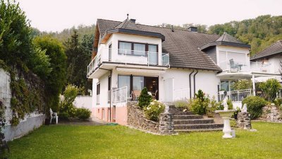 Familienfreundliches Zuhause mit Garten, Terrasse & Garage – Blick über die Mosel inklusive