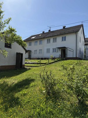 2-FH DHH mit schönen, großzügigen und sonnigen Gartenanteil sucht neuen Besitzer