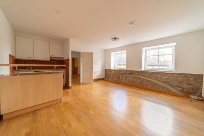 2-Zimmerwohnung in stilvollem Altbau