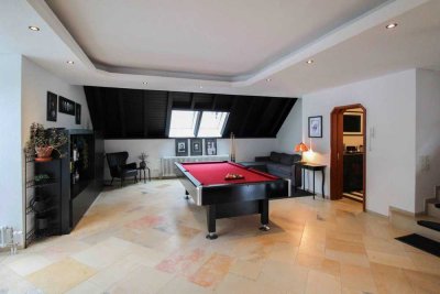 Außergewöhnliche Maisonette mit Loft-Flair, Balkon & Kamin – Zentrale Lage in Calw