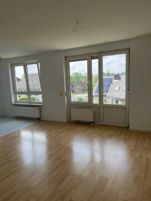 Attraktive 3-Zimmer Wohnung, 1. OG, Kitzingen, frisch saniert