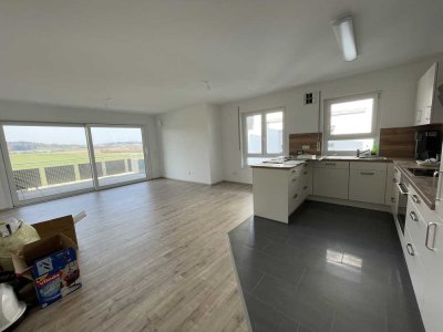 Schicke 2-Zi-Wohnung im 1. OG mit großem Balkon und TG-Stellplatz
