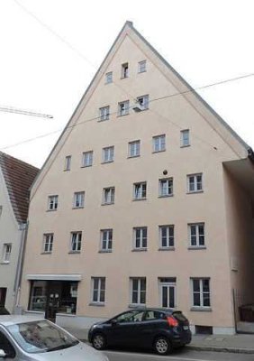 2 ZKB in der Augsburger-Innenstadt in historischem sanierten Gebäude LG/W9)