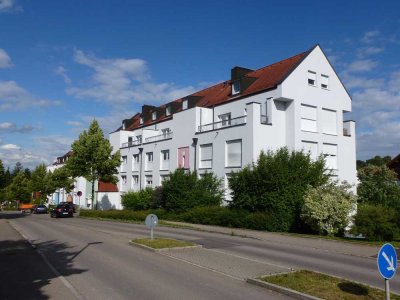 Helle, freundliche 2-Raum-Erdgeschosswohnung mit Balkon und EBK in Ulm