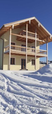 Stilvolle 5-Raum-EG-Wohnung mit gehobener Innenausstattung mit Balkon in Saaldorf-Surheim