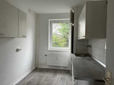 Frisch renovierte 2,5-Zimmerwohnung in der Augustenstr. 52 in  Kiel zu vermieten! Otto Stöben GmbH