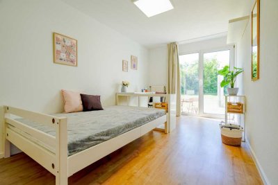 Exklusive, helle, renovierte Kapitalanlage, Zukunftssicher, 6,4% Rendite,Tiefgaragenpl.,Terrasse