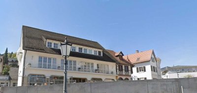 Stilvolle 2,5-Zimmer-DG-Wohnung mit gehobener Innenausstattung in Badenweiler