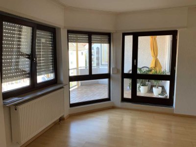 Gehobene 2,5-Zimmer-Wohnung mit Einbauküche in Speyer