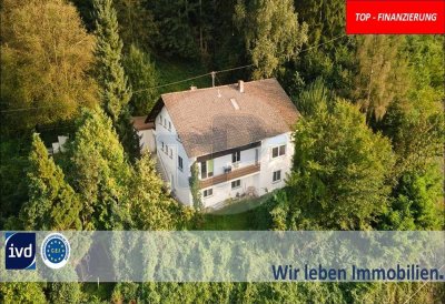 FÜR KAPITALANLEGER:
VOLL VERMIETETES DREIFAMILIENHAUS
RENDITE: CA. 6,47%