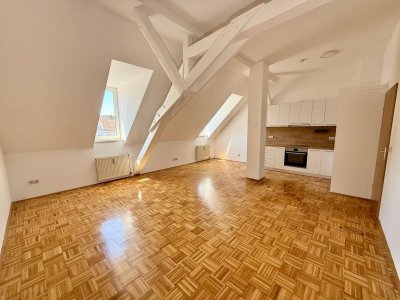 Großzügige Mietwohnung mit besonderem Wohngefühl &amp; hohen Decken