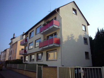 Helle 3-Zimmer-Wohnung in FFM-Eckenheim