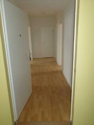 Erstbezug nach Grundrenovierung: 3 Zi Wohnung DG westl. Ringgebiet    Ring