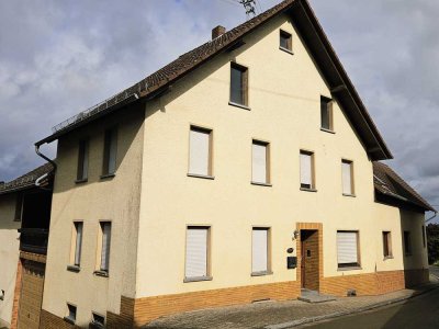 Ehemaliges Bauernhaus mit zwei großen Wohneinheiten, Werkstatt & vielfältigen Nutzungsmöglichkeiten