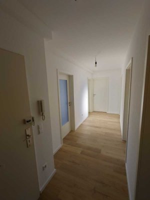 Sanierte 4 Zimmer Wohnung in Altwarmbüchen